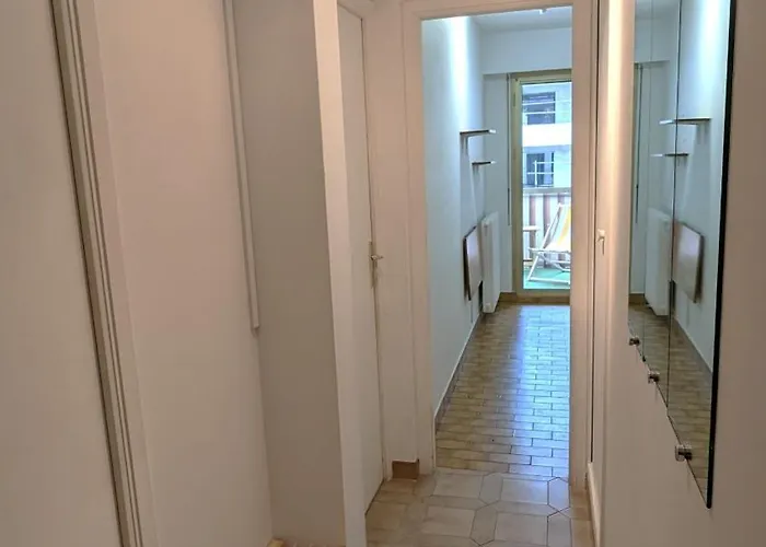 Apartment In Near Sea And Centre