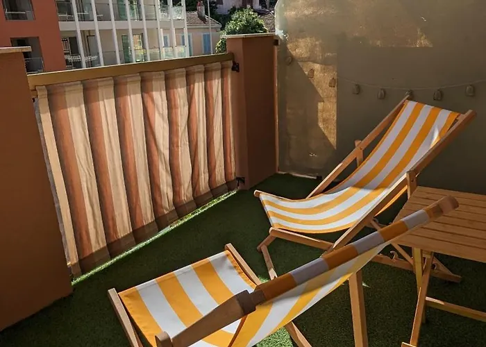 Apartment In Near Sea And Centre Menton